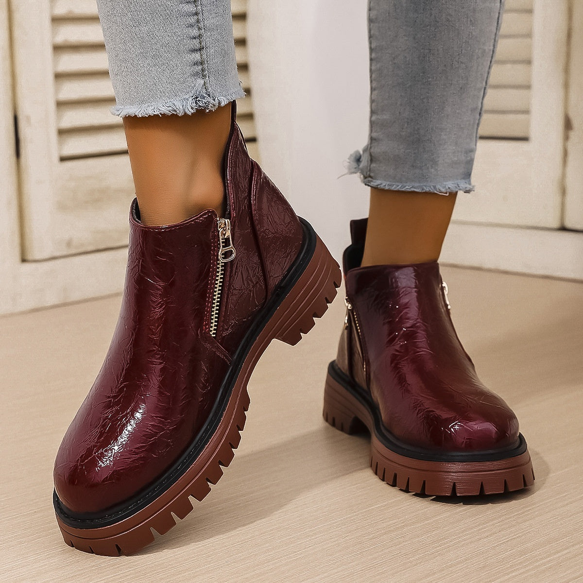 Chic Zip-Up Wedge Boots